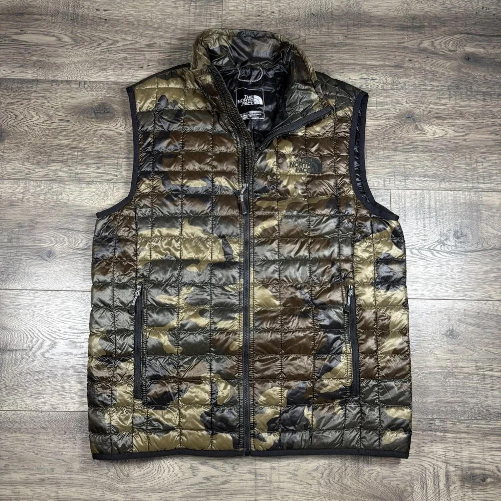 The North Face Thermoball Eco Vest Camo Mens Small Insulated Puffer